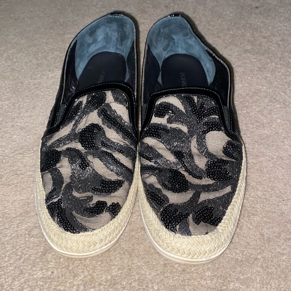 Donald J Pliner flats 7.5